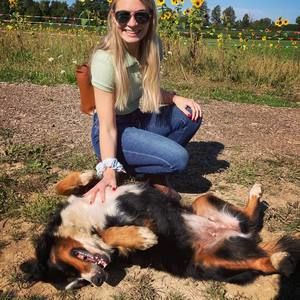 Meet your Posher, Melissa